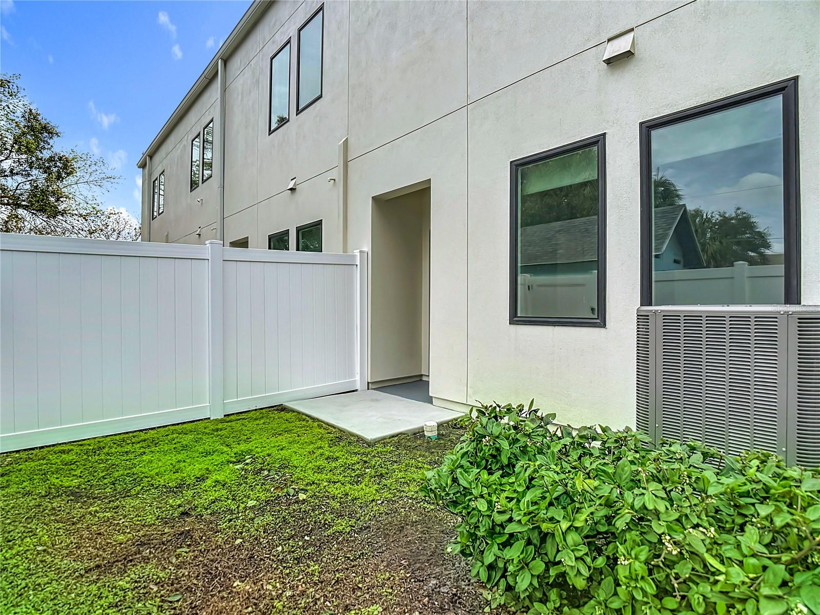 Image 52 of 61 For 2108 22nd Avenue 1