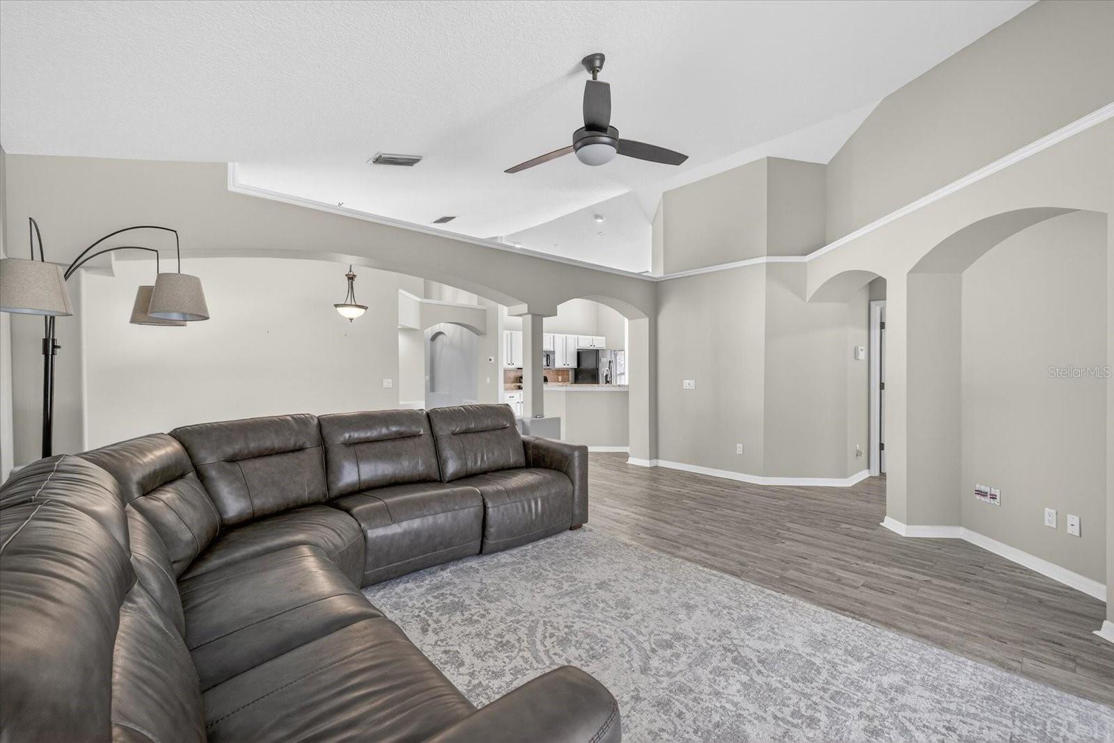 Image 29 of 43 For 12705 Westwood Lakes Boulevard