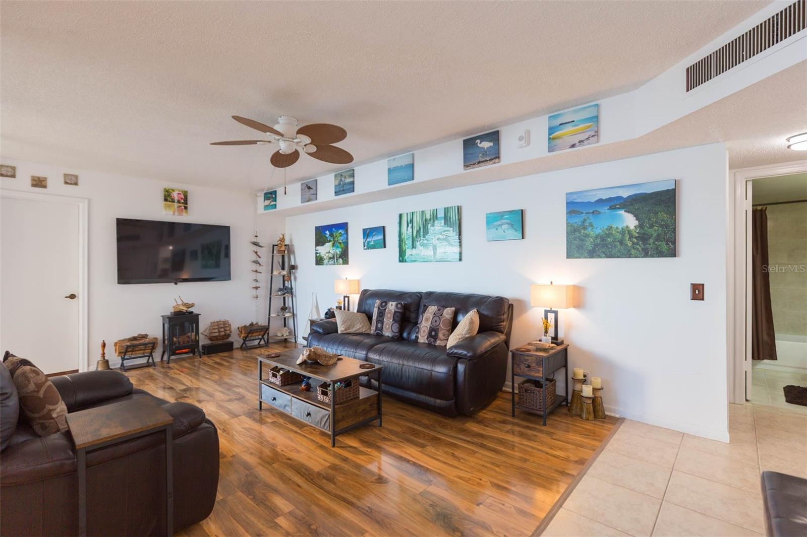 Image 13 of 38 For 5633 Puerta Del Sol Boulevard S 208