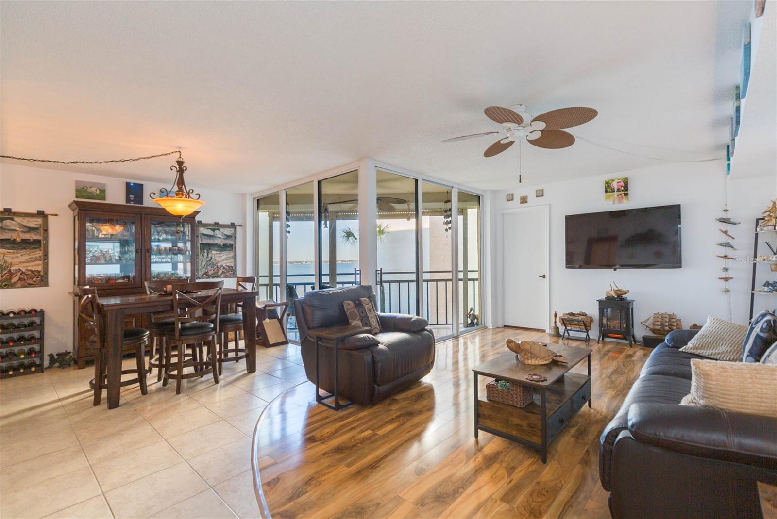 Image 15 of 38 For 5633 Puerta Del Sol Boulevard S 208