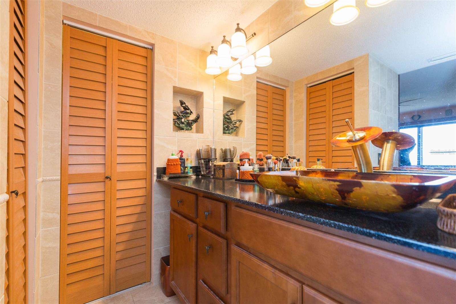 Image 19 of 38 For 5633 Puerta Del Sol Boulevard S 208