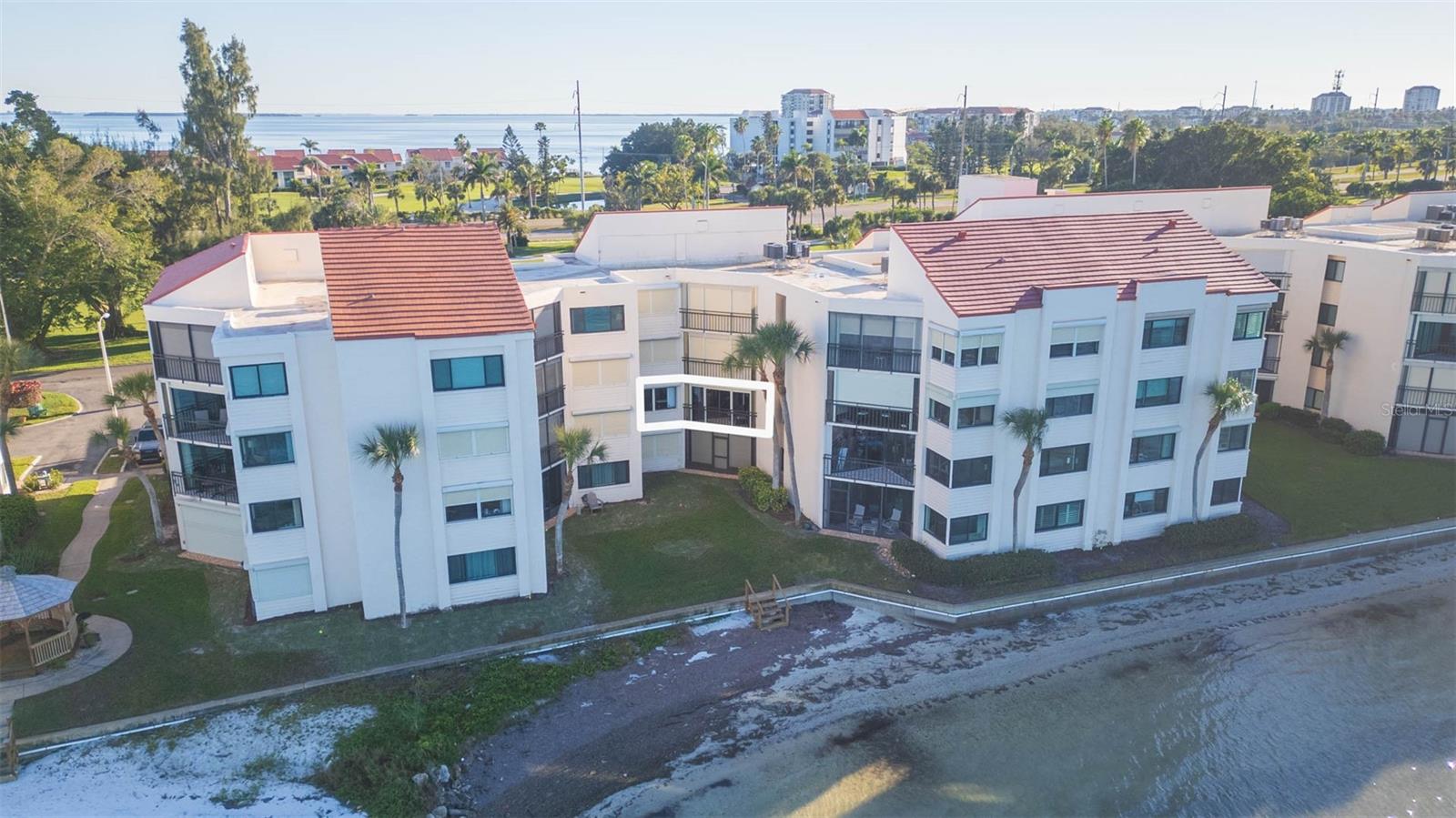 Image 31 of 38 For 5633 Puerta Del Sol Boulevard S 208