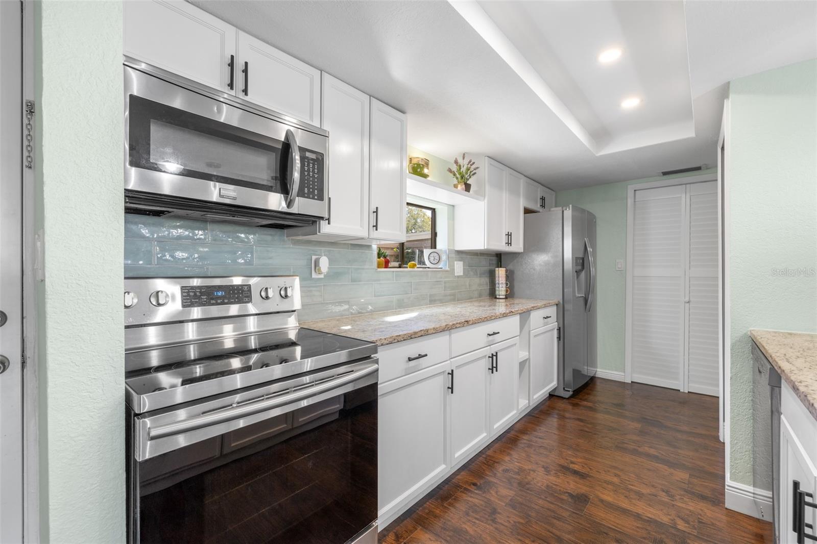 Image 18 of 58 For 8606 Palm Lane