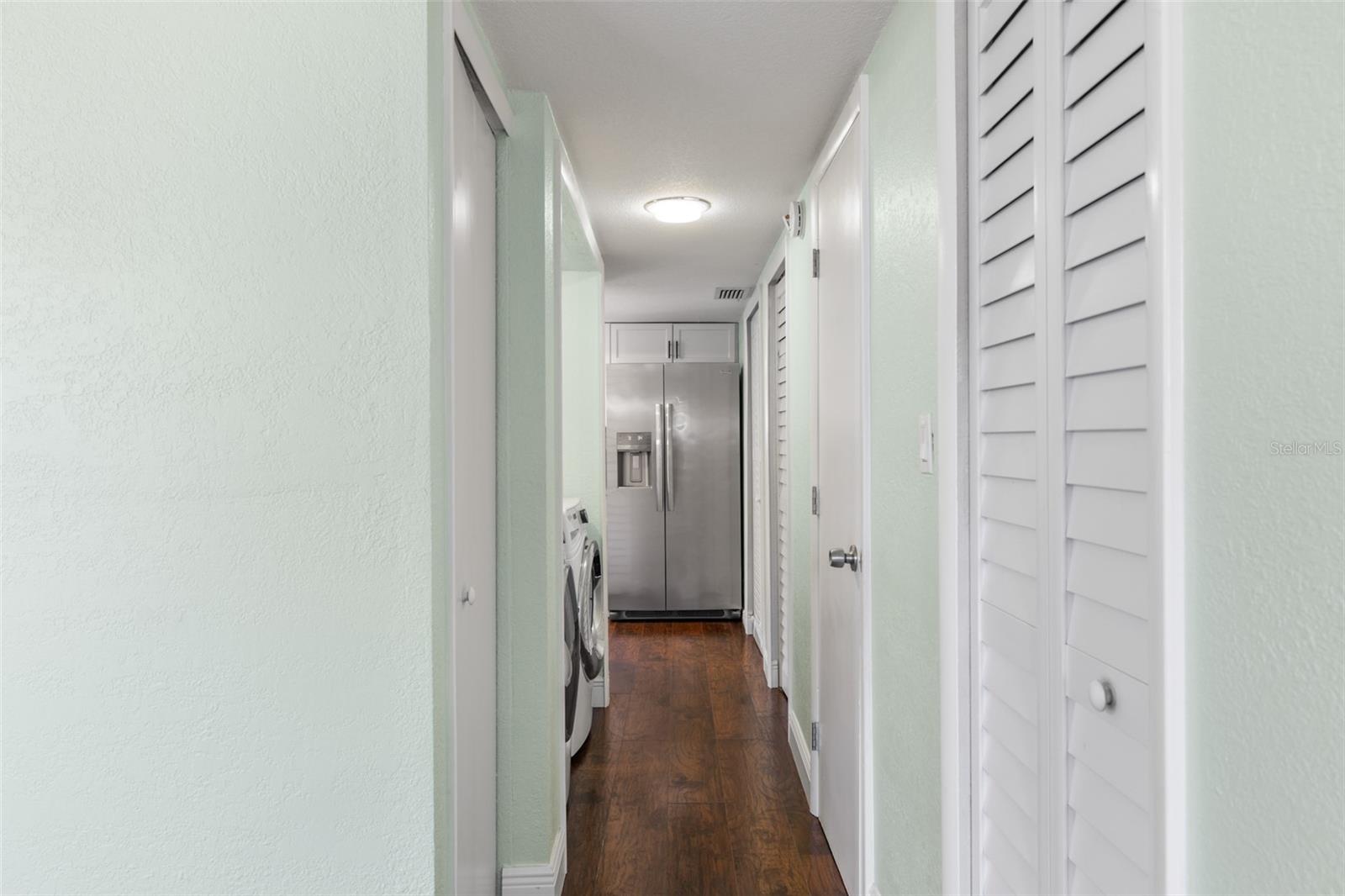 Image 20 of 58 For 8606 Palm Lane