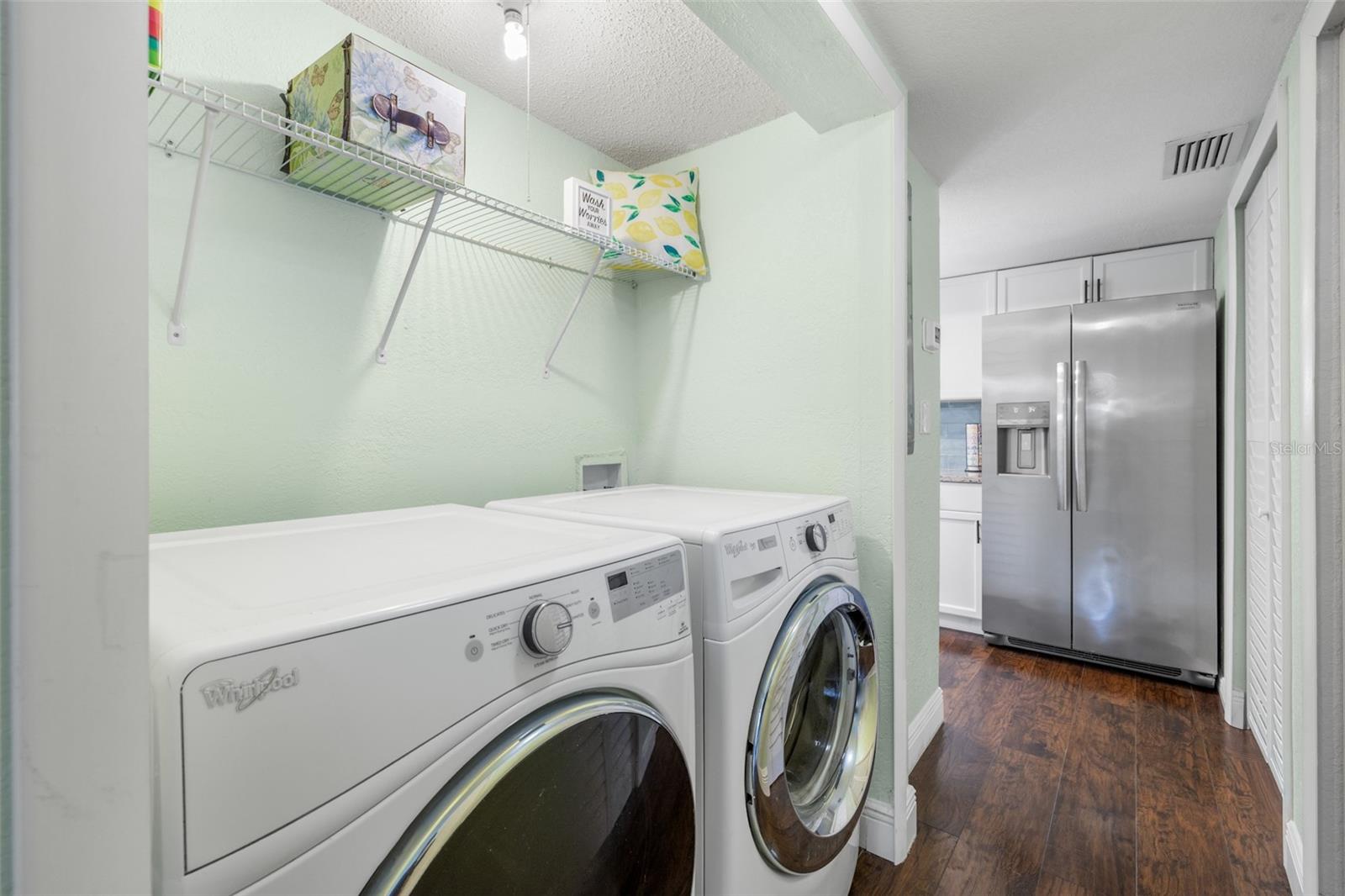 Image 21 of 58 For 8606 Palm Lane