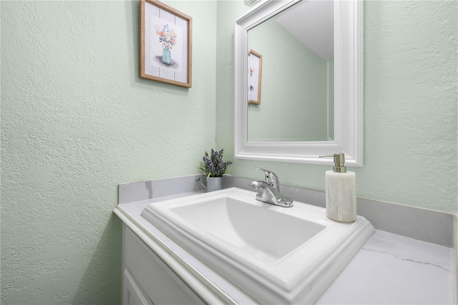 Image 22 of 58 For 8606 Palm Lane