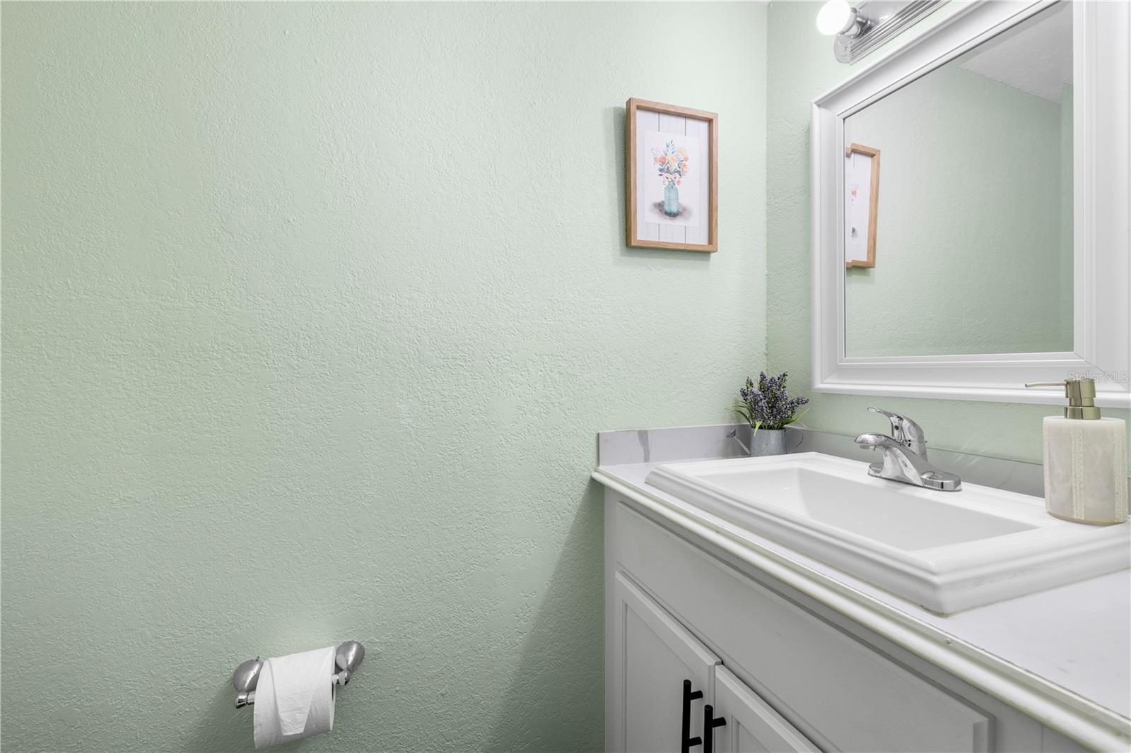 Image 23 of 58 For 8606 Palm Lane