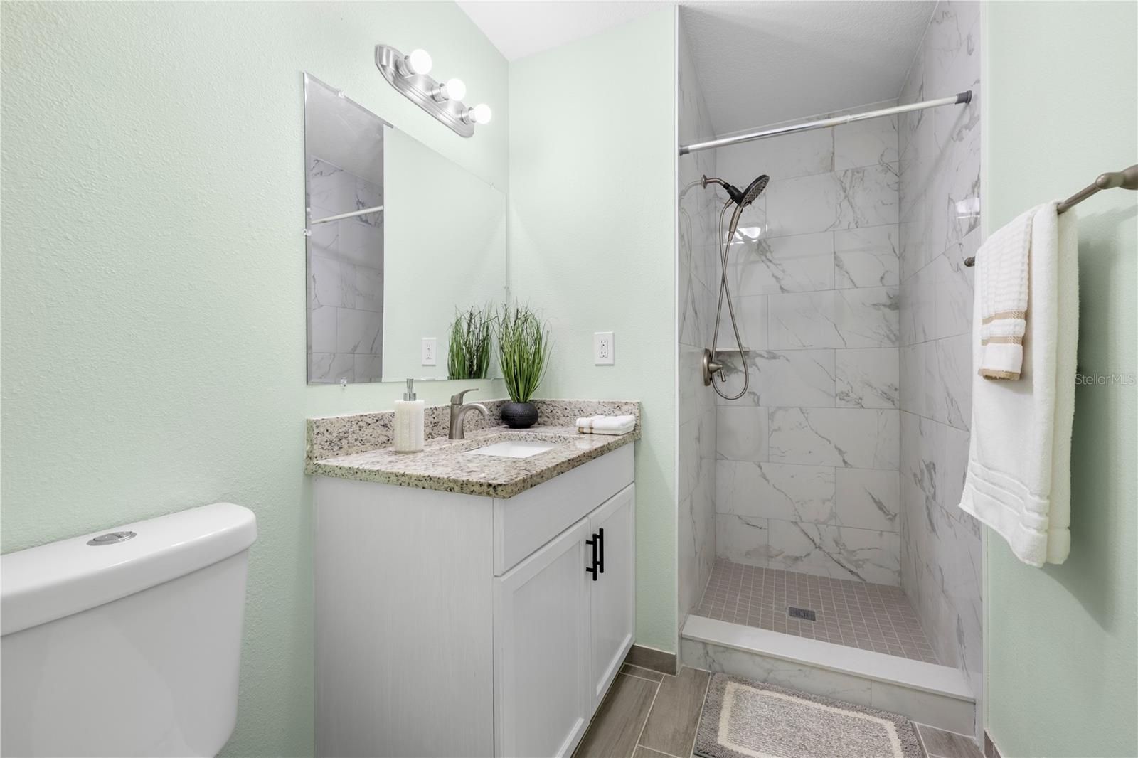 Image 32 of 58 For 8606 Palm Lane