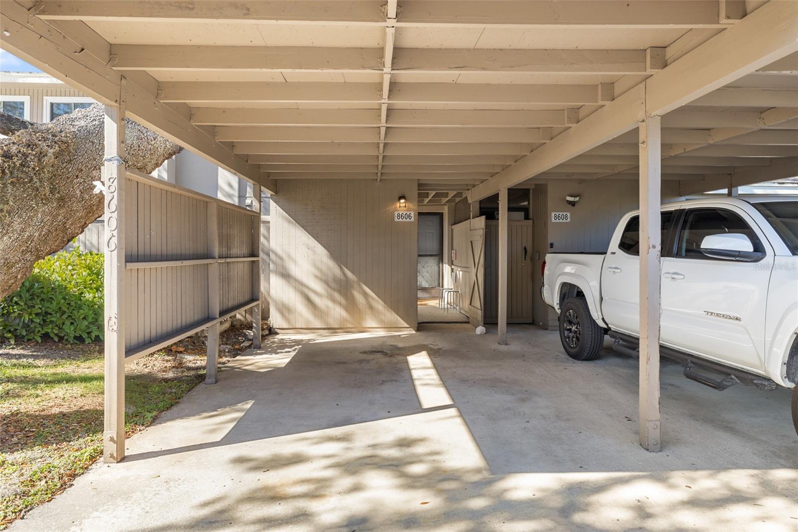 Image 53 of 58 For 8606 Palm Lane