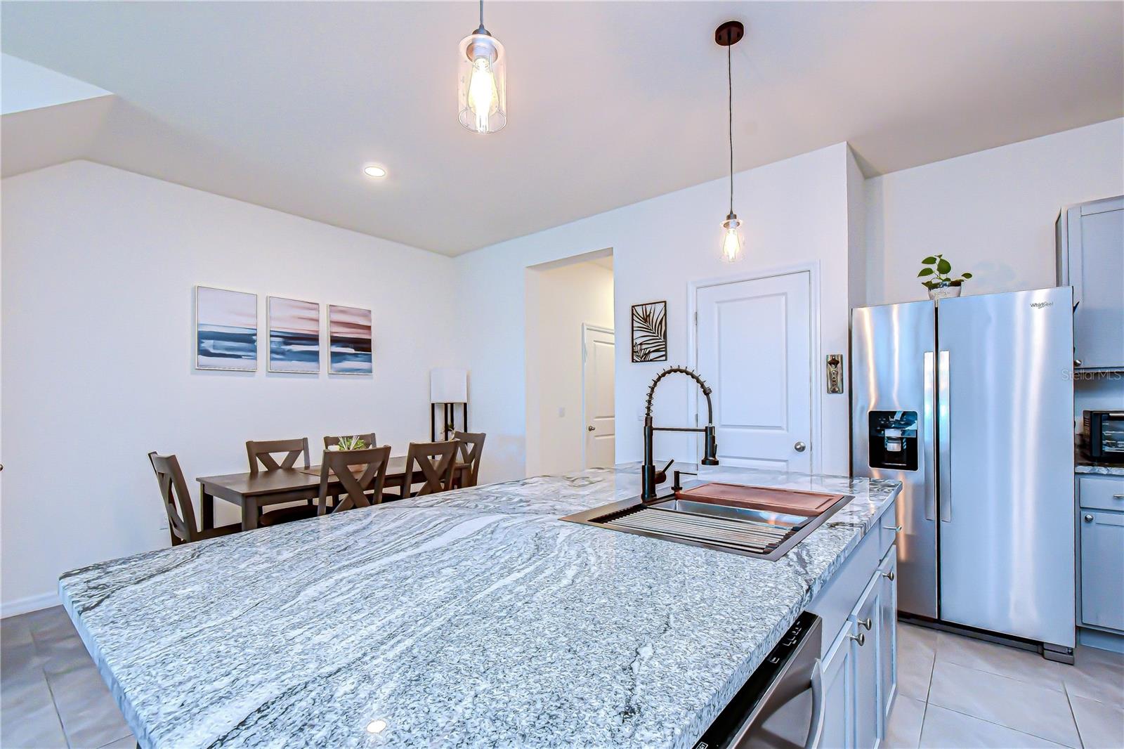 Image 10 of 31 For 219 Mangrove Shade Circle