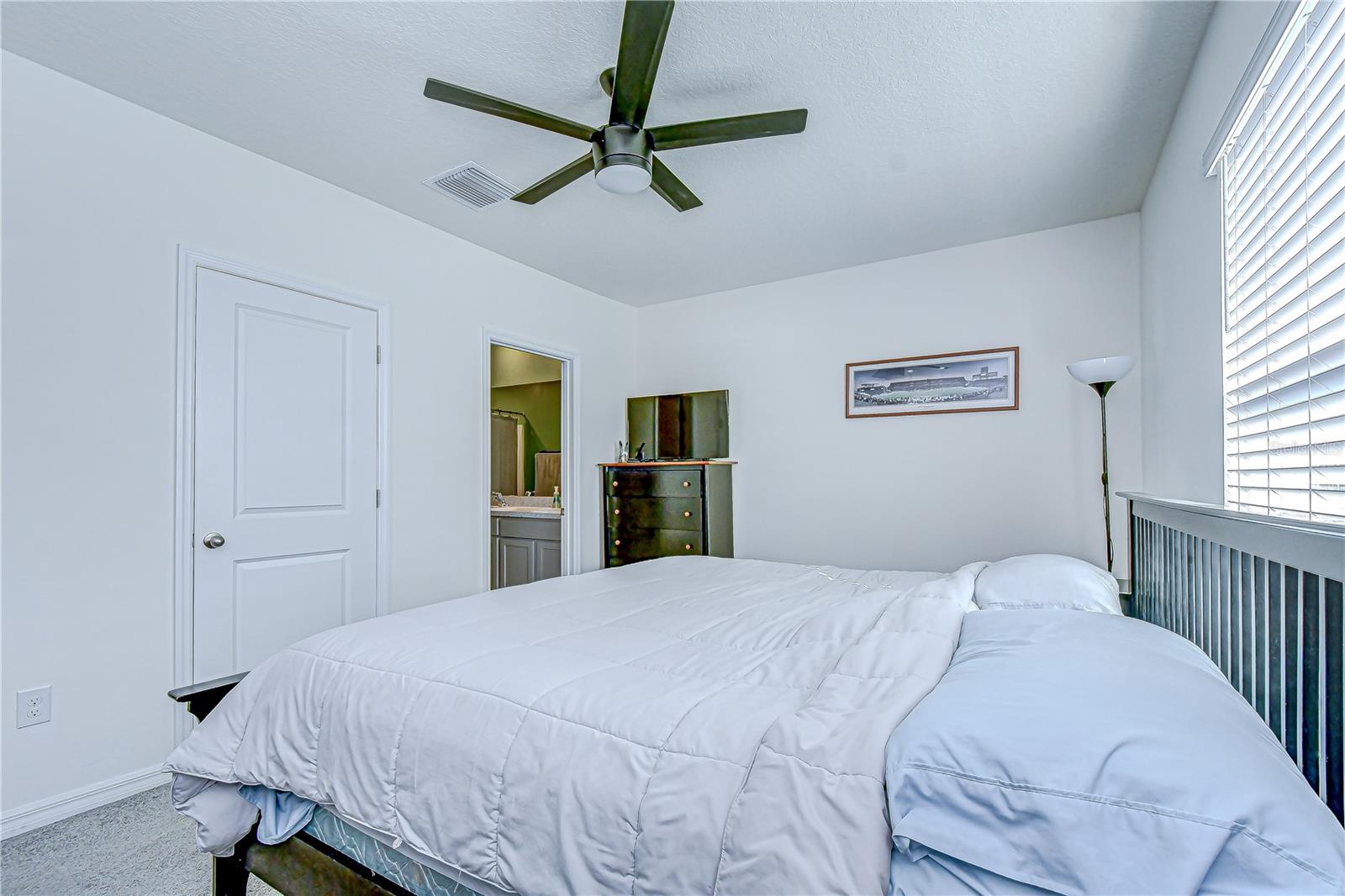 Image 15 of 31 For 219 Mangrove Shade Circle