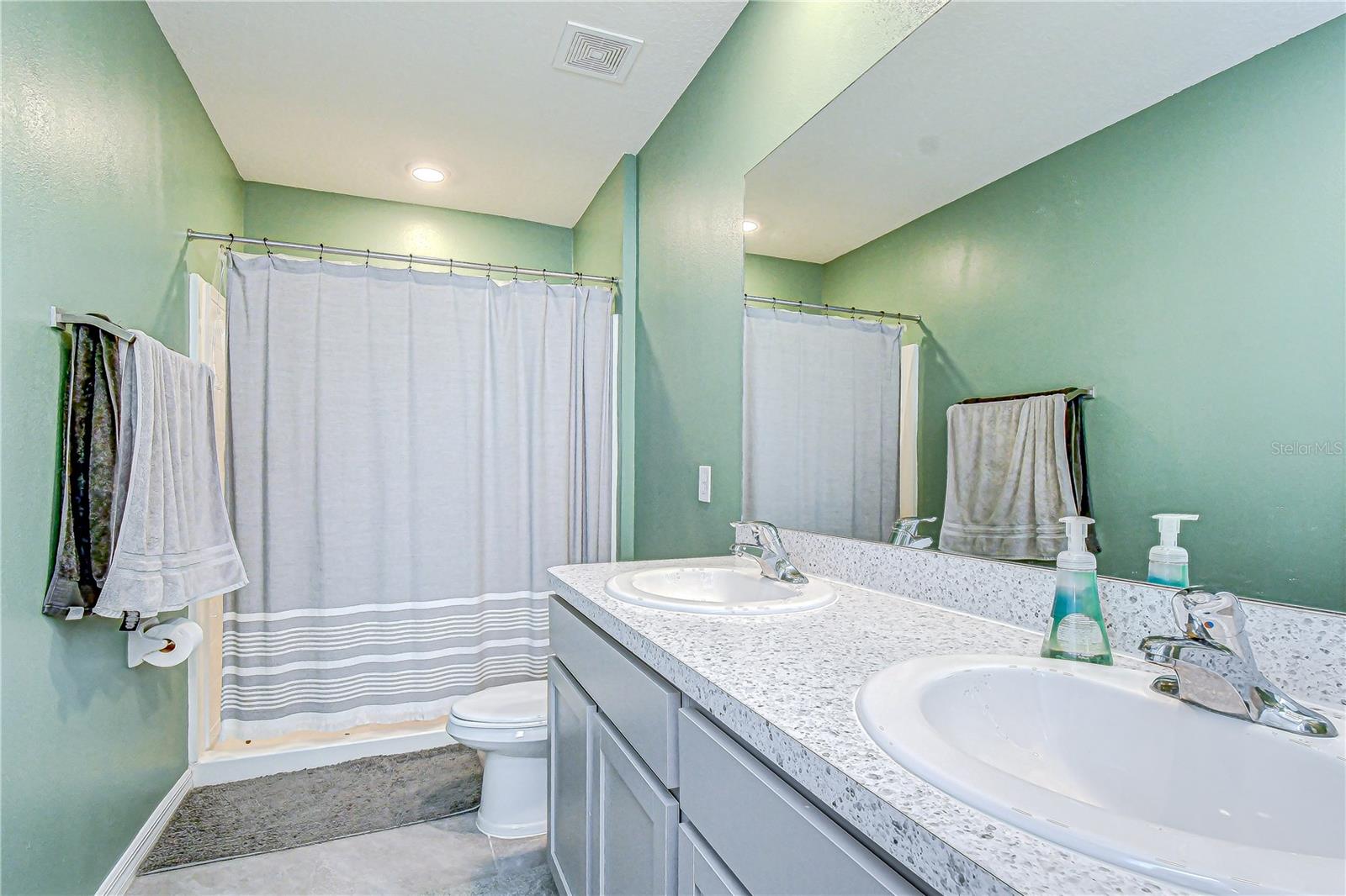 Image 16 of 31 For 219 Mangrove Shade Circle