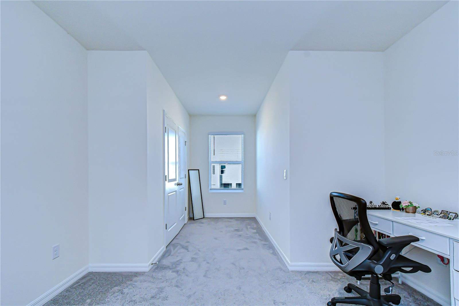 Image 18 of 31 For 219 Mangrove Shade Circle