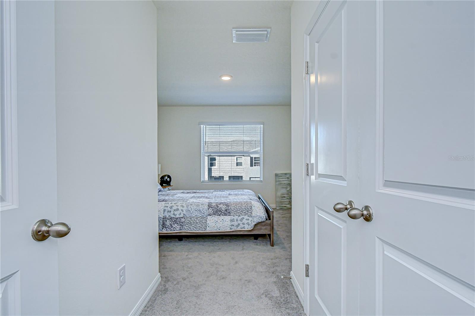 Image 20 of 31 For 219 Mangrove Shade Circle