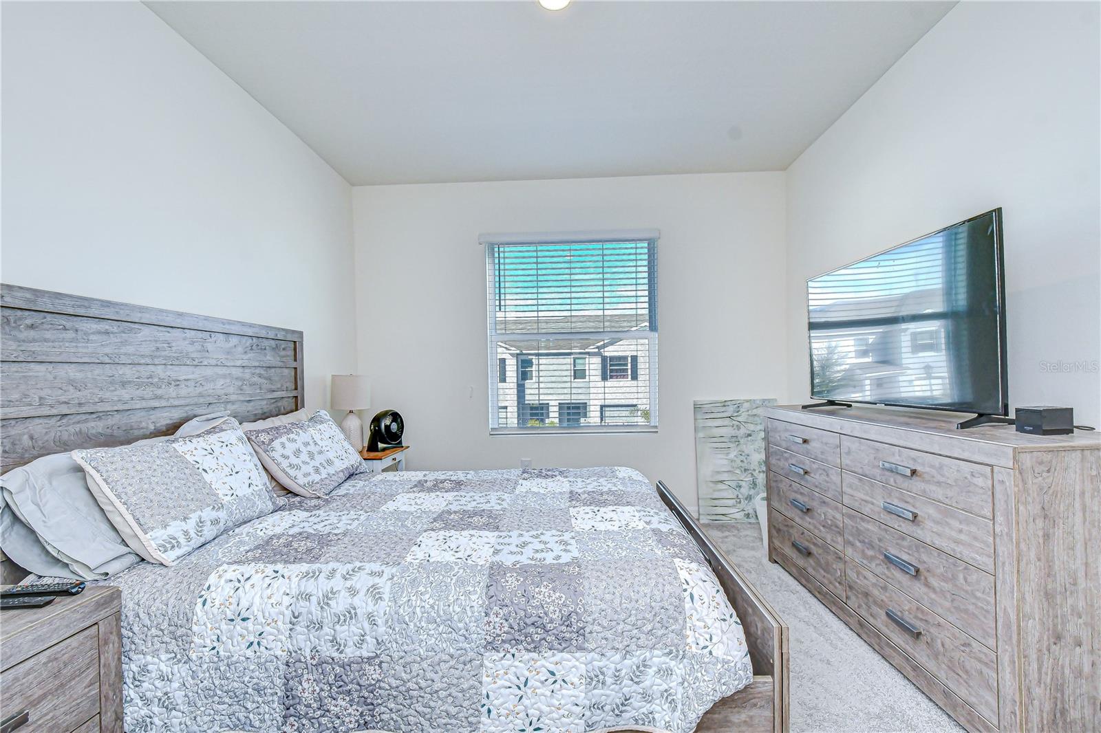 Image 21 of 31 For 219 Mangrove Shade Circle