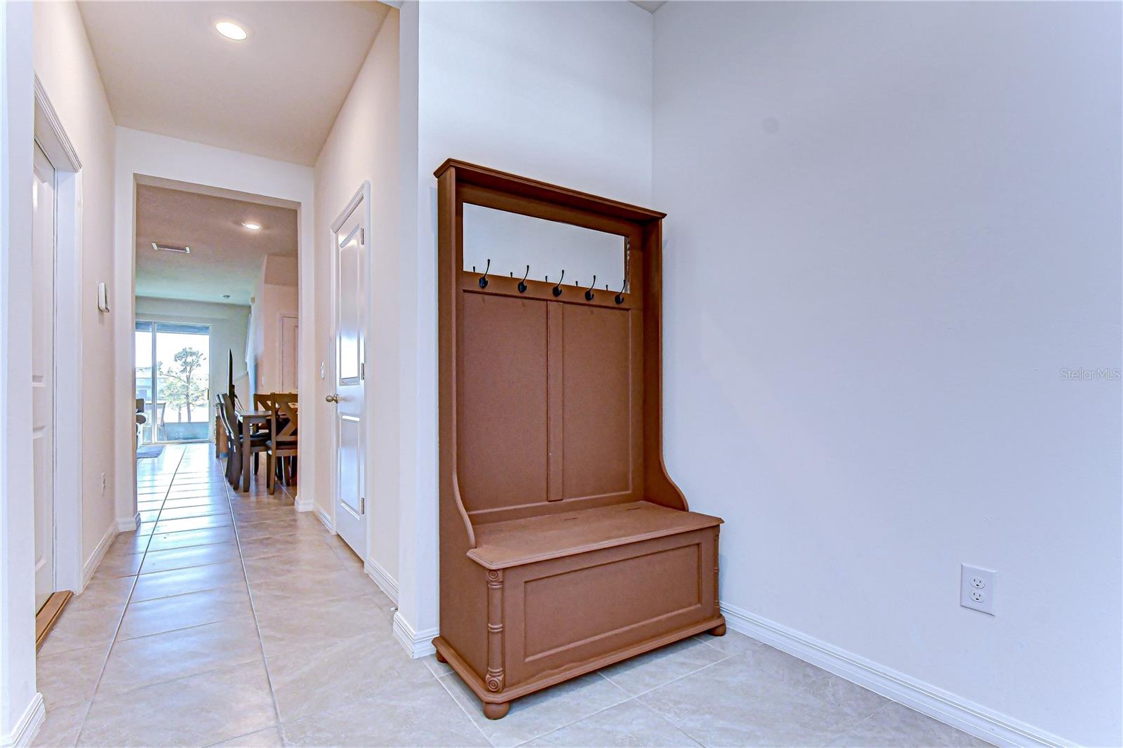 Image 5 of 31 For 219 Mangrove Shade Circle