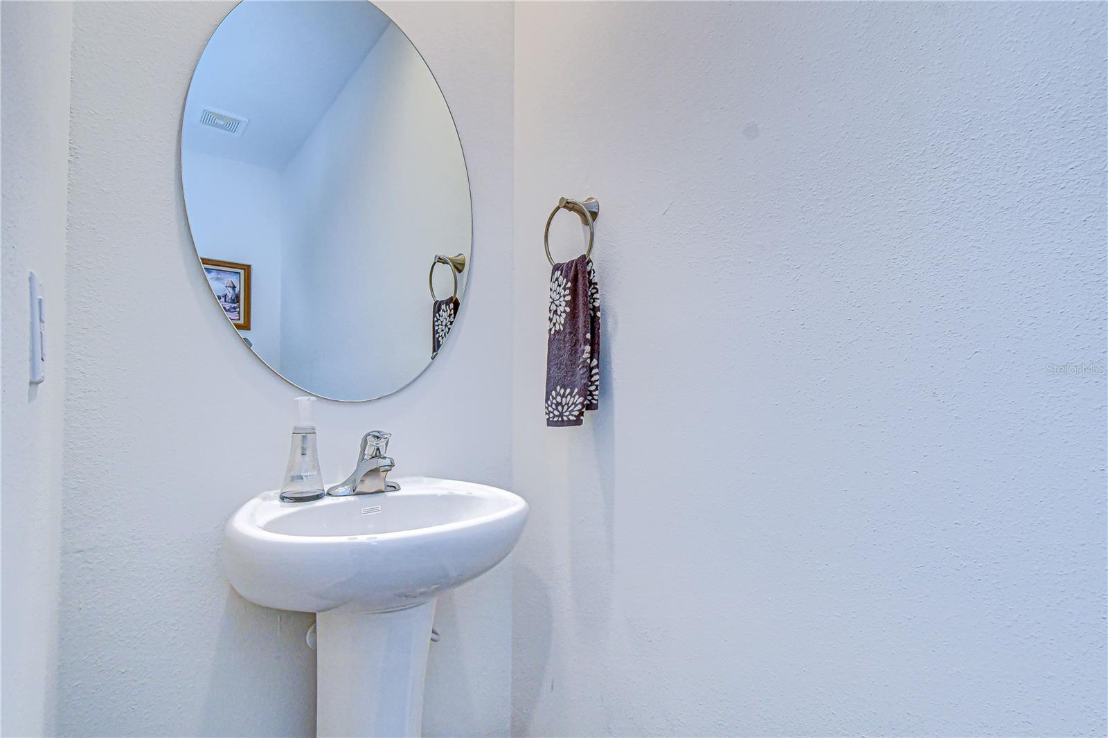 Image 6 of 31 For 219 Mangrove Shade Circle