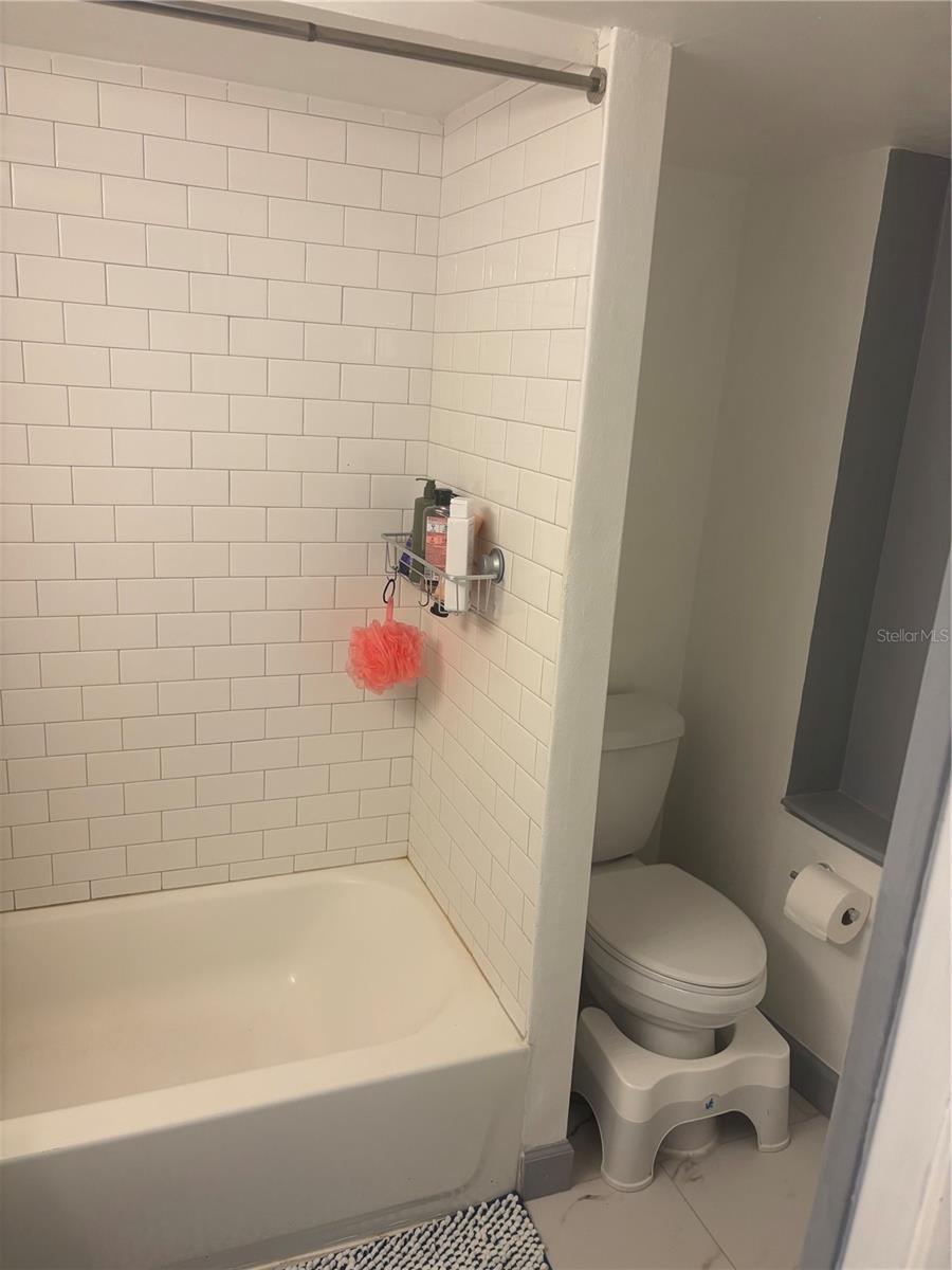 Image 11 of 26 For 8125 52nd Way N