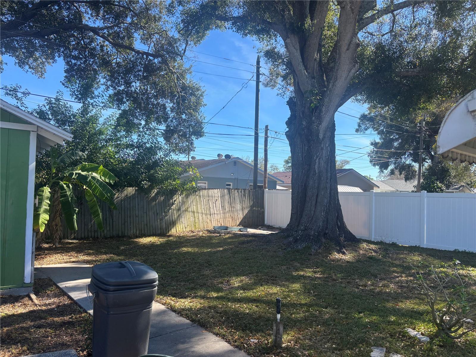 Image 18 of 26 For 8125 52nd Way N