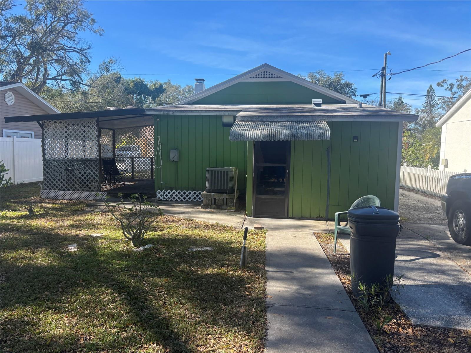 Image 5 of 26 For 8125 52nd Way N