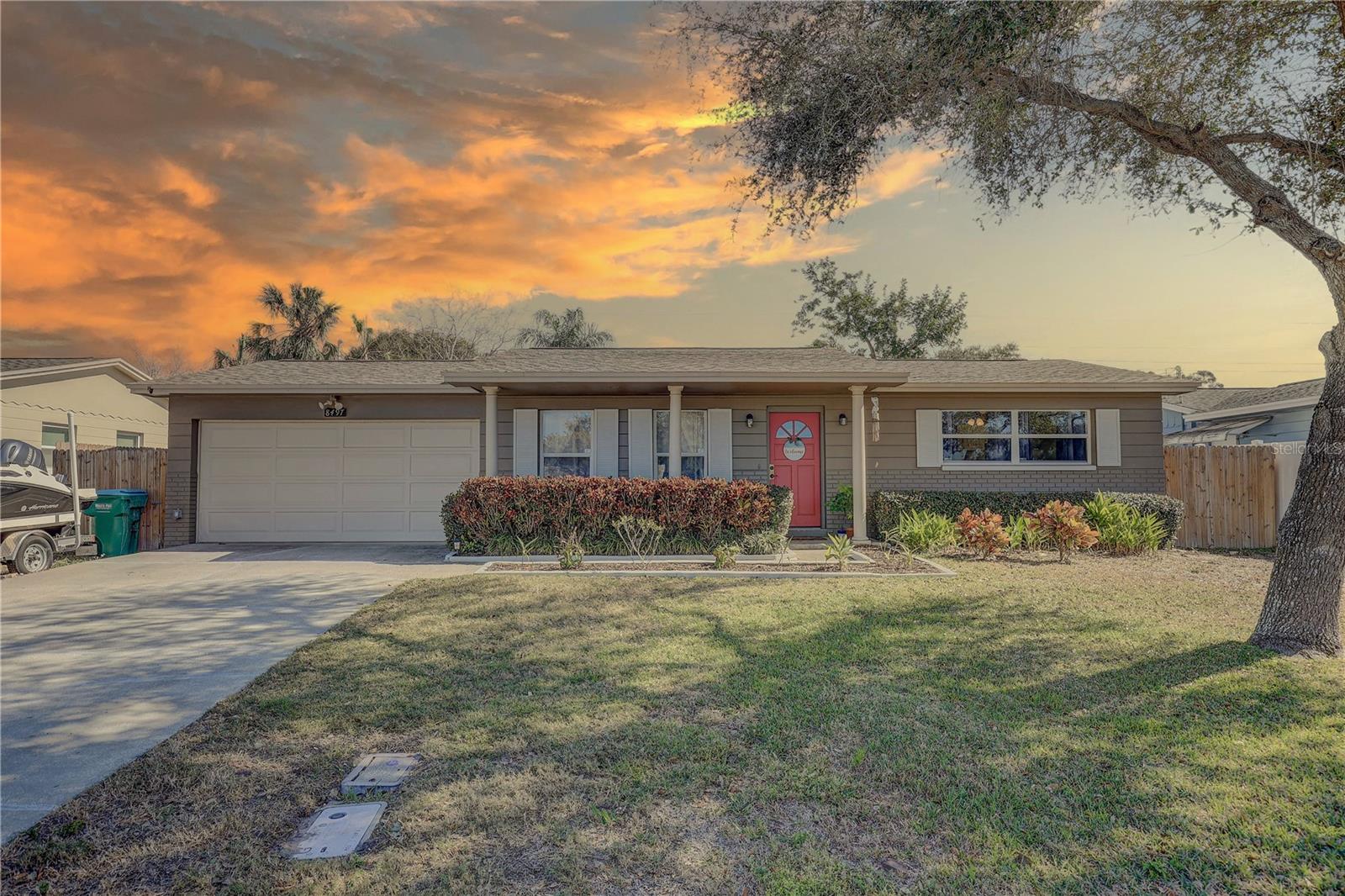 Details for 8497 137th Street, SEMINOLE, FL 33776