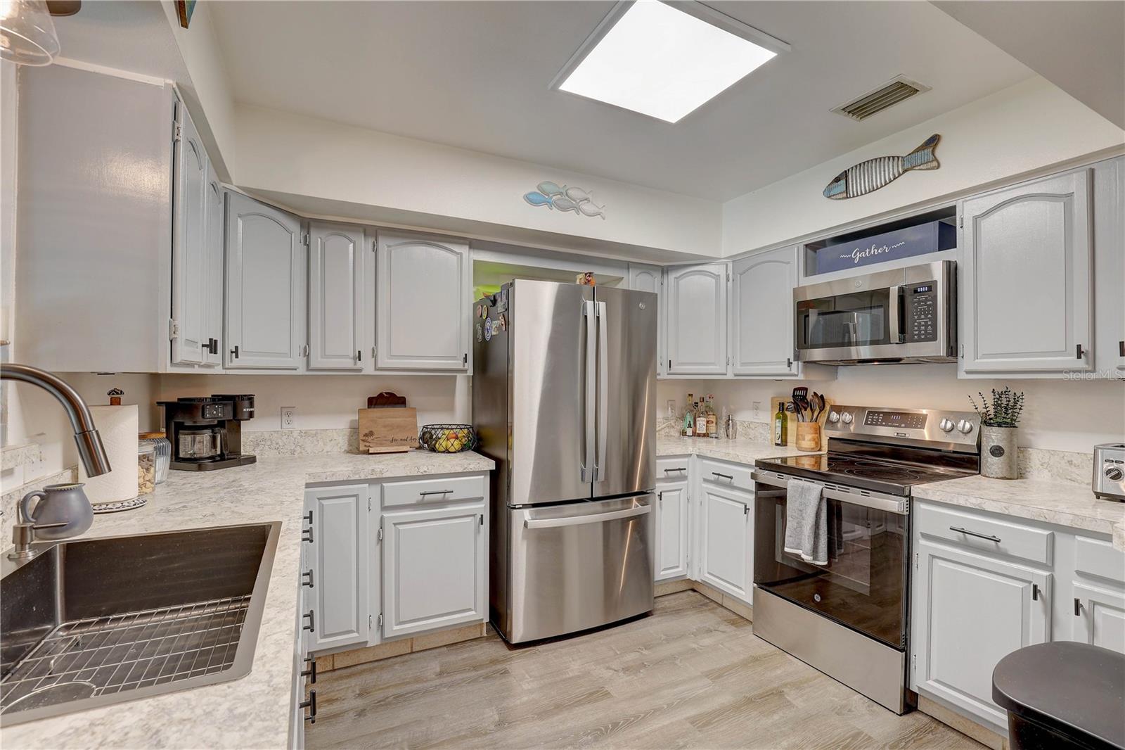 Image 17 of 45 For 8497 137th Street