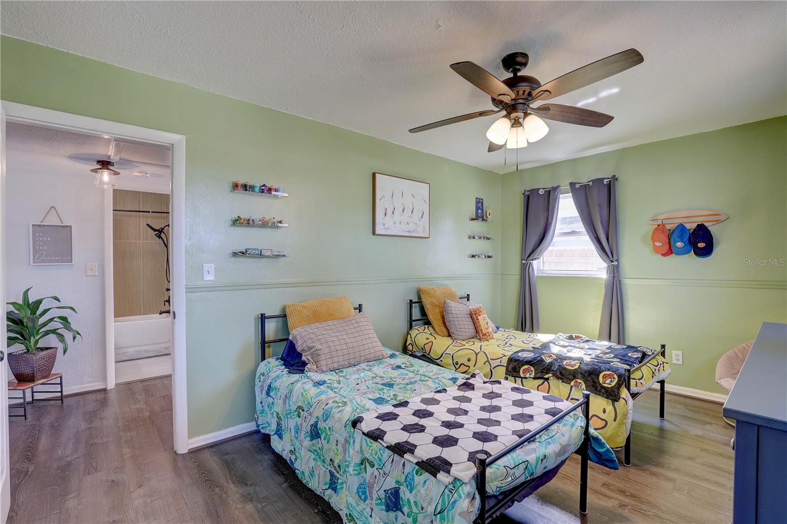 Image 34 of 45 For 8497 137th Street