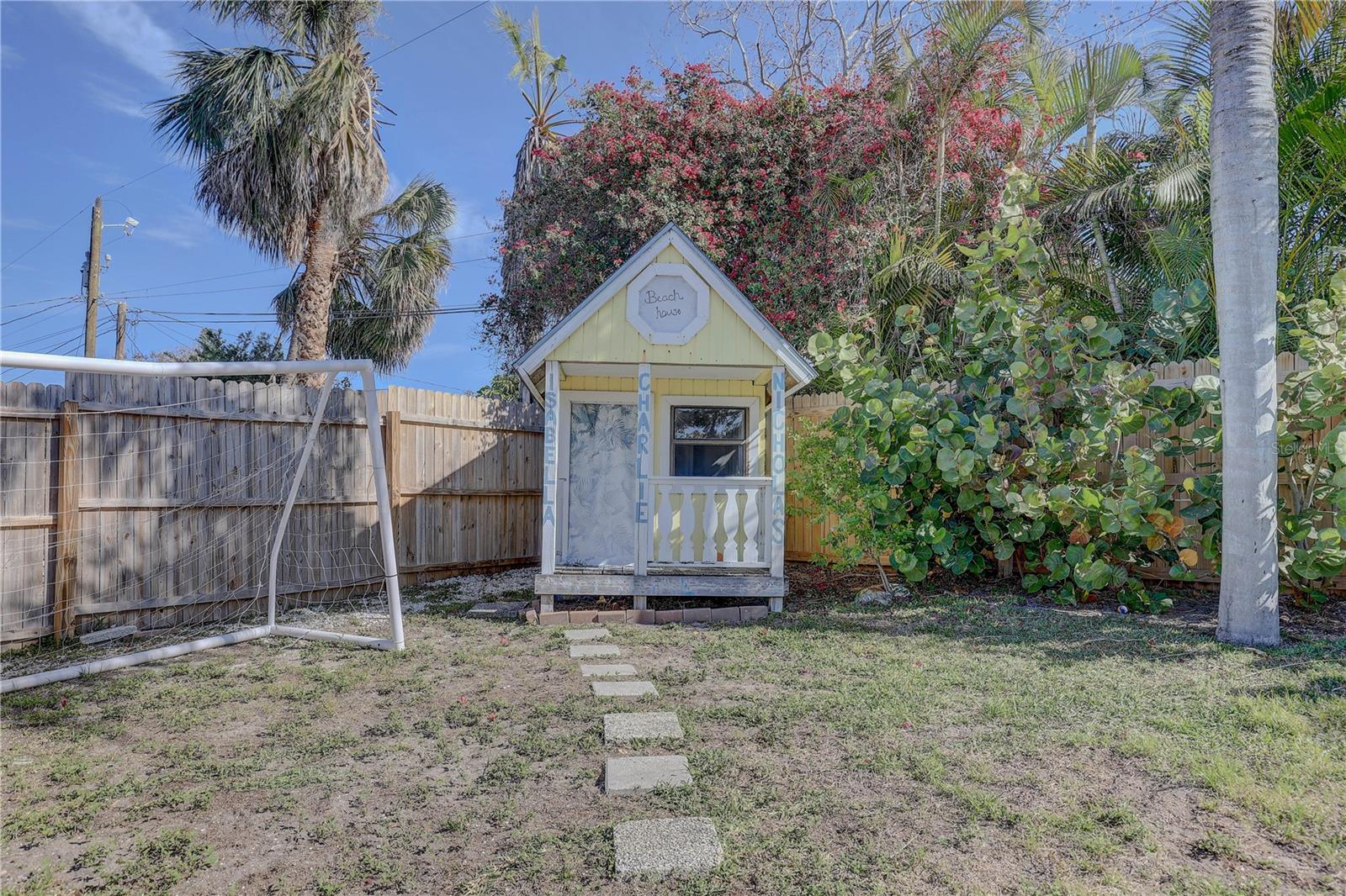 Image 41 of 45 For 8497 137th Street