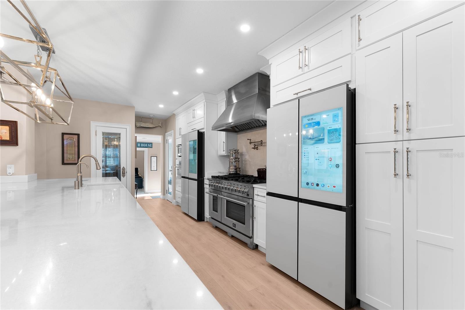 Image 11 of 65 For 848 Mandalay Avenue