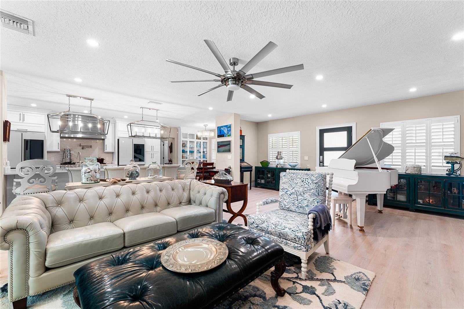 Image 17 of 65 For 848 Mandalay Avenue