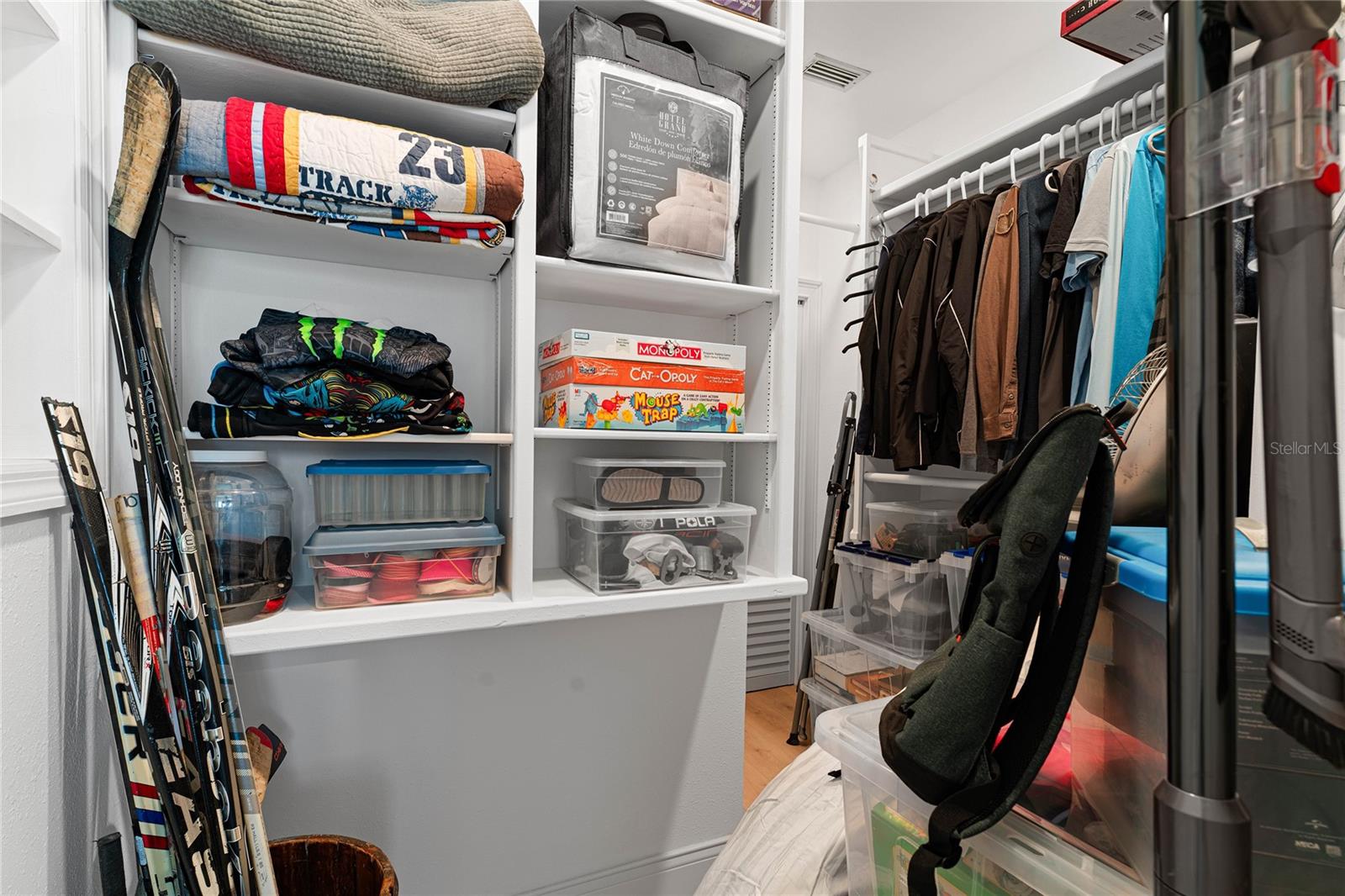 Image 34 of 65 For 848 Mandalay Avenue