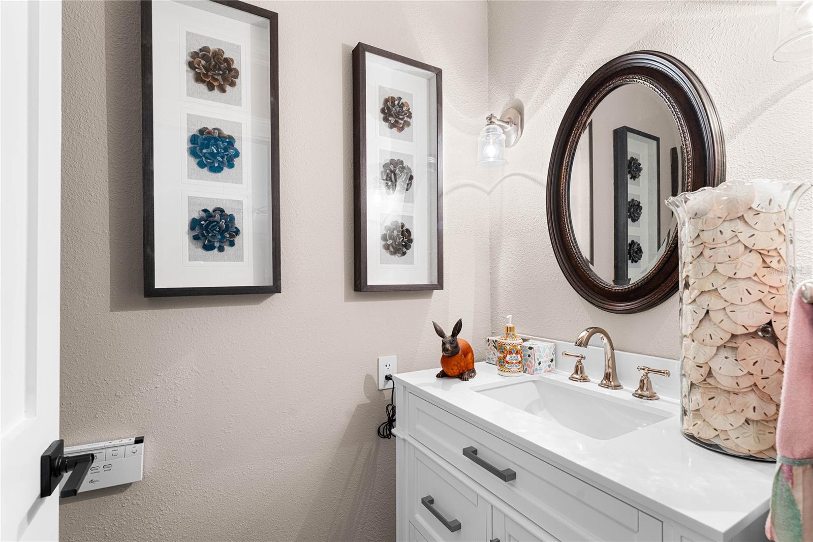 Image 35 of 65 For 848 Mandalay Avenue