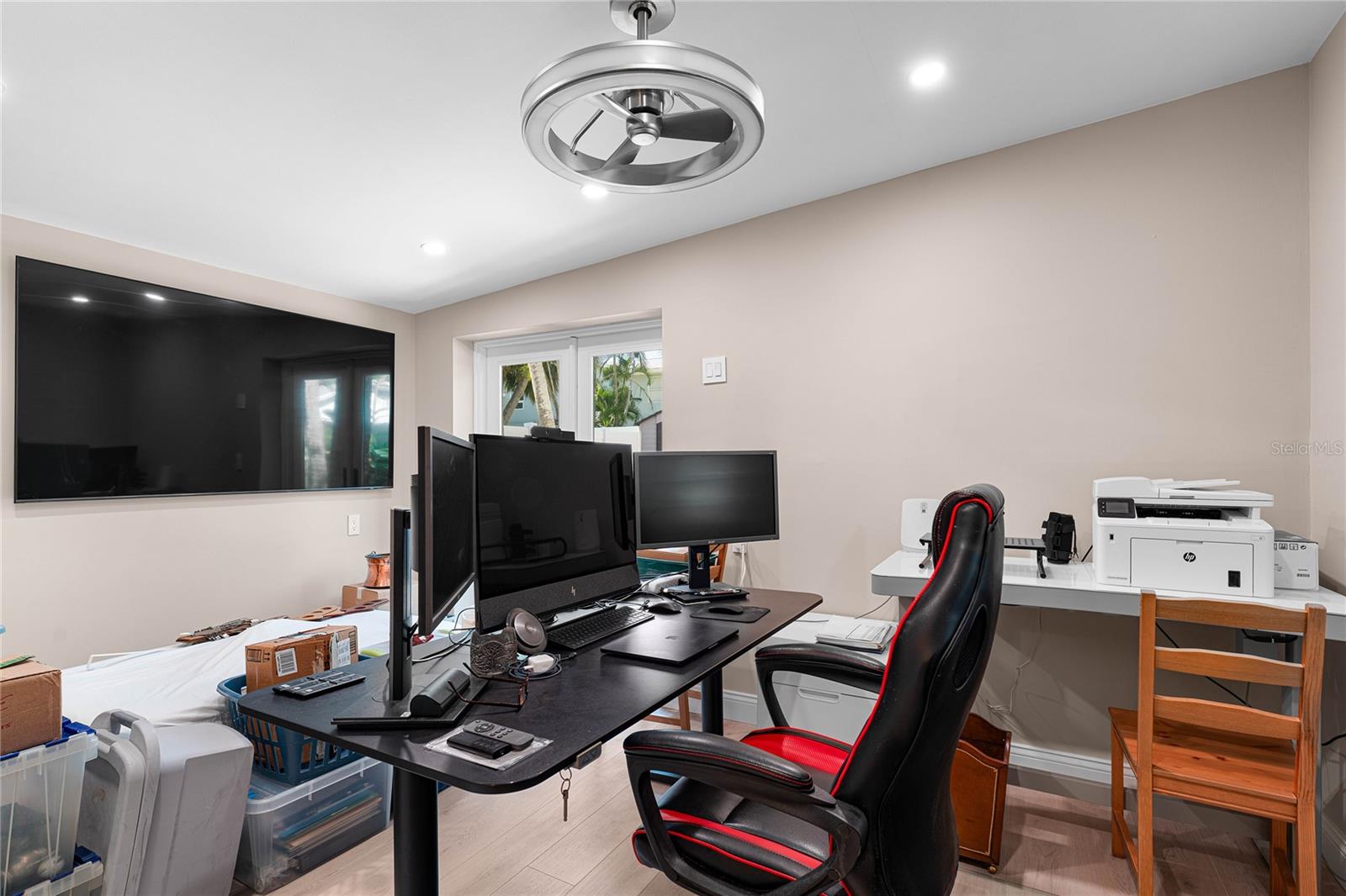 Image 39 of 65 For 848 Mandalay Avenue