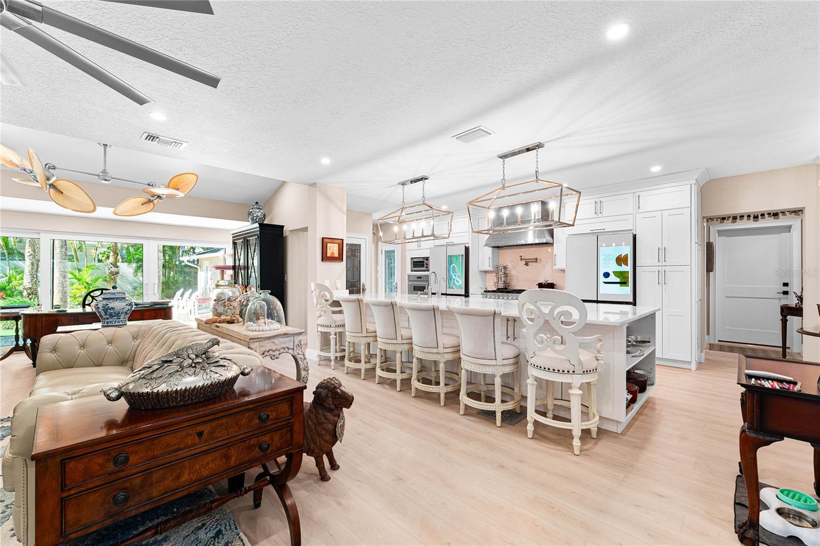 Image 9 of 65 For 848 Mandalay Avenue