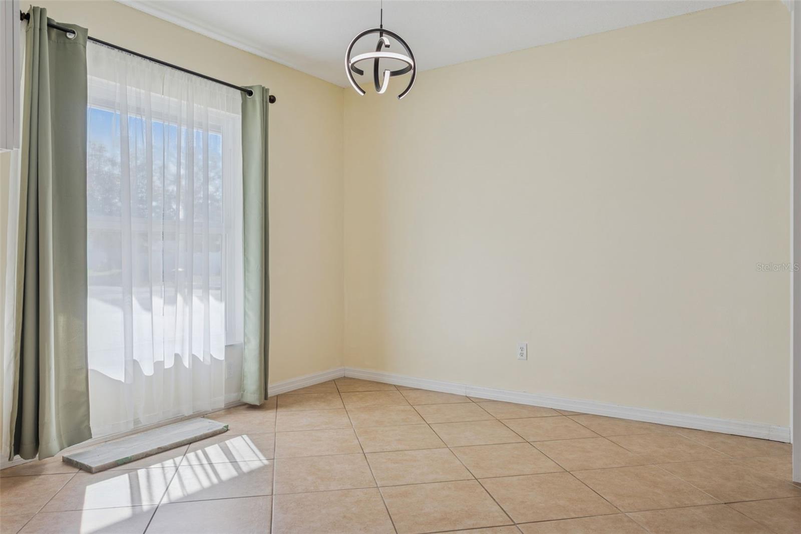 Image 3 of 28 For 1255 Foggy Ridge Parkway