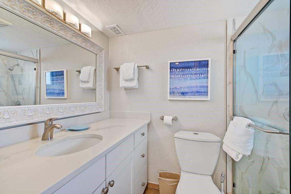 Image 5 of 8 For 6154 Midnight Pass Road 206