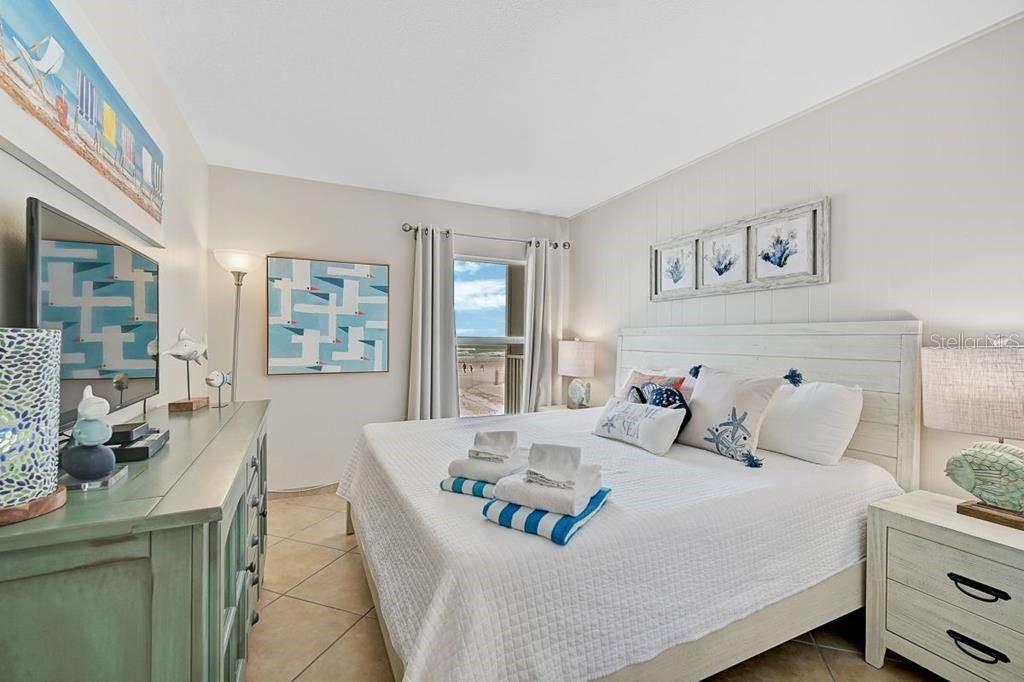 Image 8 of 8 For 6154 Midnight Pass Road 206