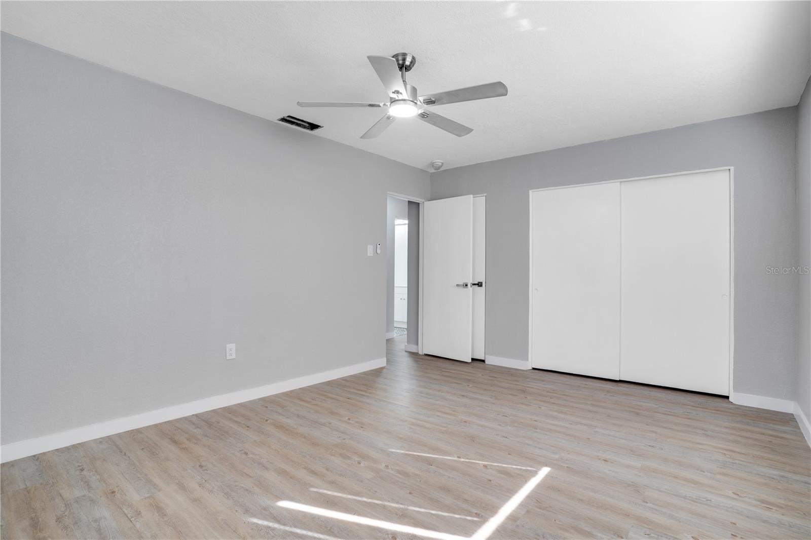 Image 18 of 35 For 13845 94th Avenue