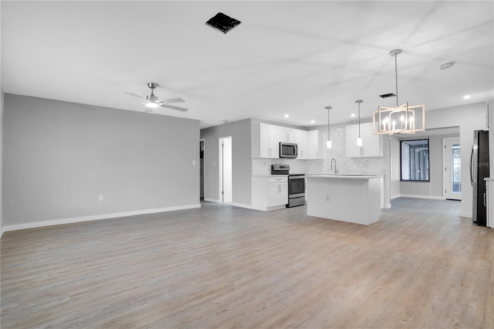 Image 3 of 35 For 13845 94th Avenue