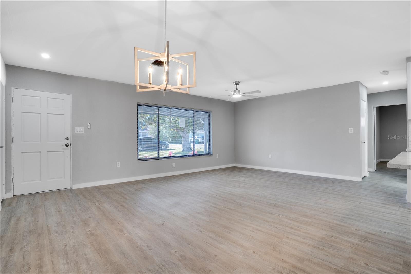 Image 4 of 35 For 13845 94th Avenue