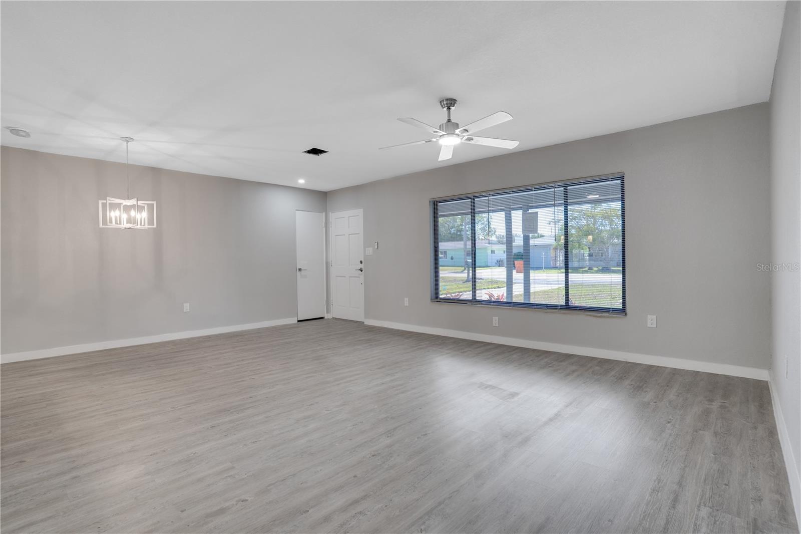 Image 5 of 35 For 13845 94th Avenue