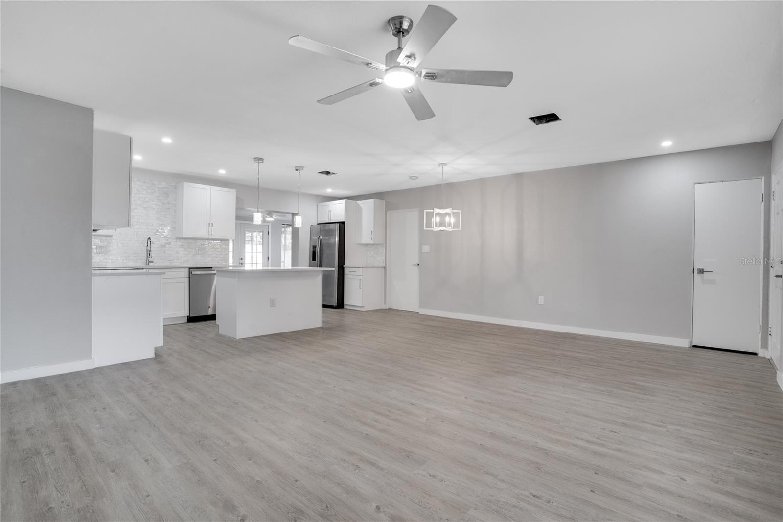 Image 6 of 35 For 13845 94th Avenue