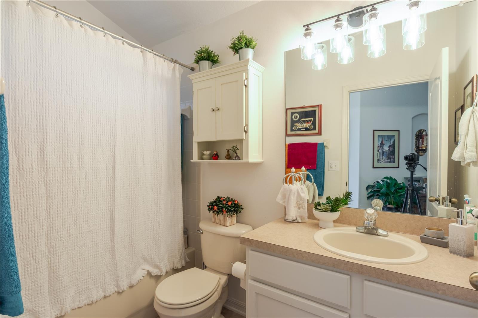 Image 16 of 22 For 31500 Shaker Circle