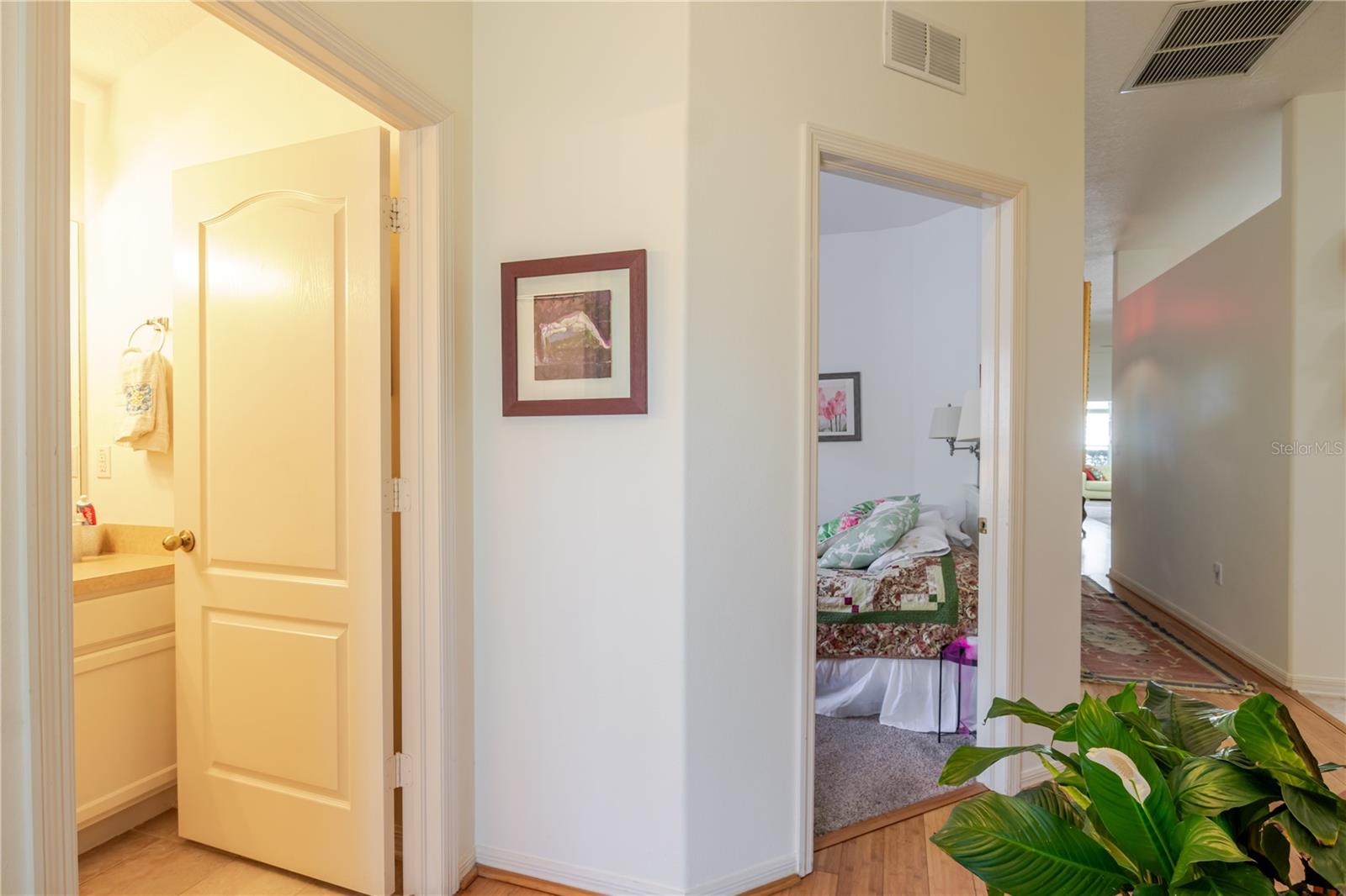 Image 4 of 22 For 31500 Shaker Circle