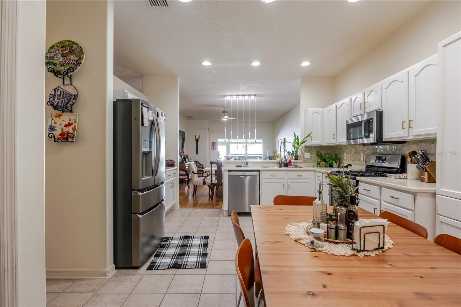 Image 7 of 22 For 31500 Shaker Circle