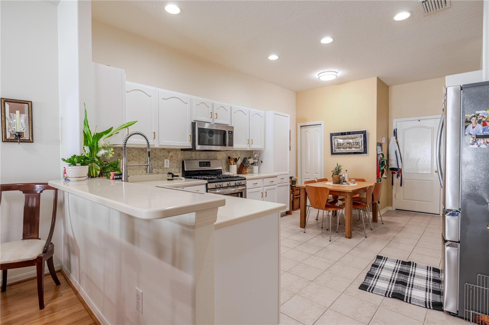 Image 8 of 22 For 31500 Shaker Circle