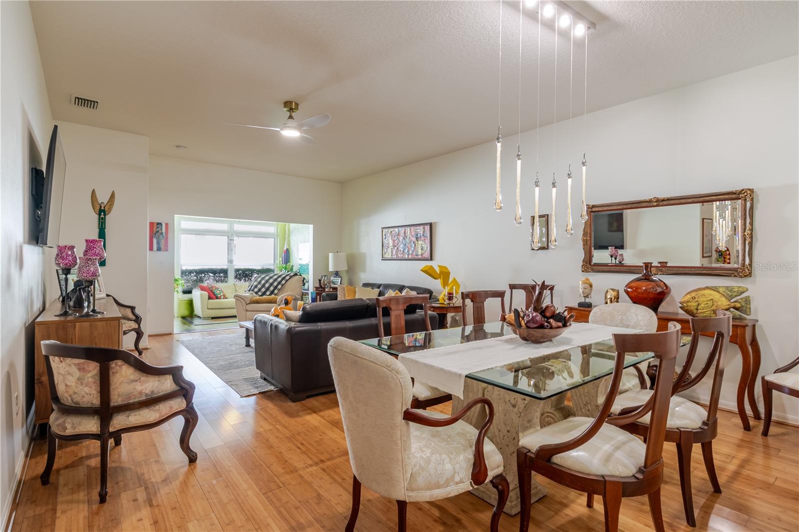 Image 9 of 22 For 31500 Shaker Circle