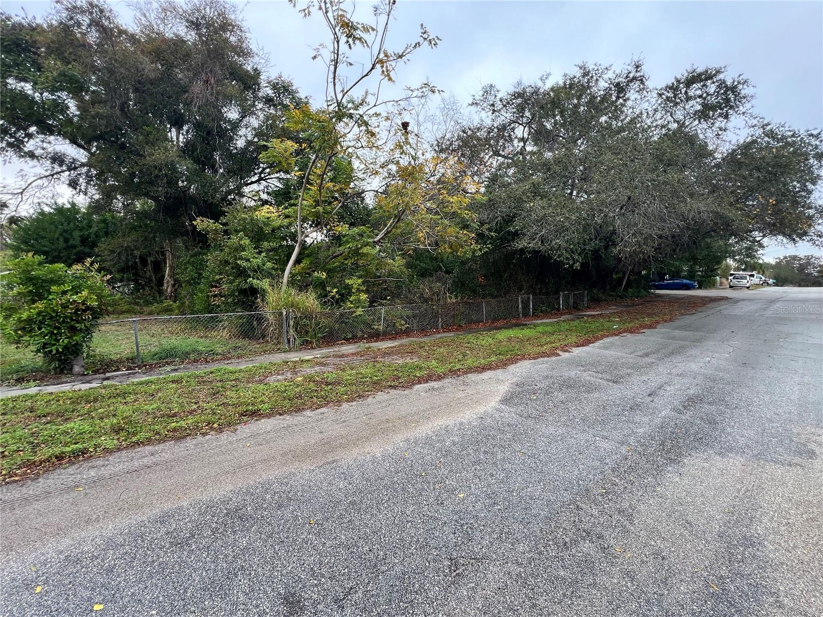 Image 4 of 7 For  Park Avenue 