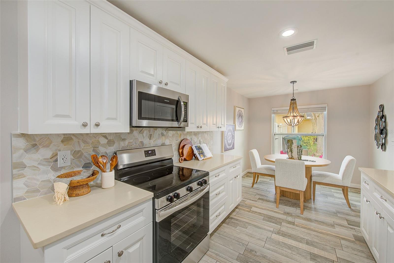 Image 11 of 59 For 2589 Sunny Breeze Avenue