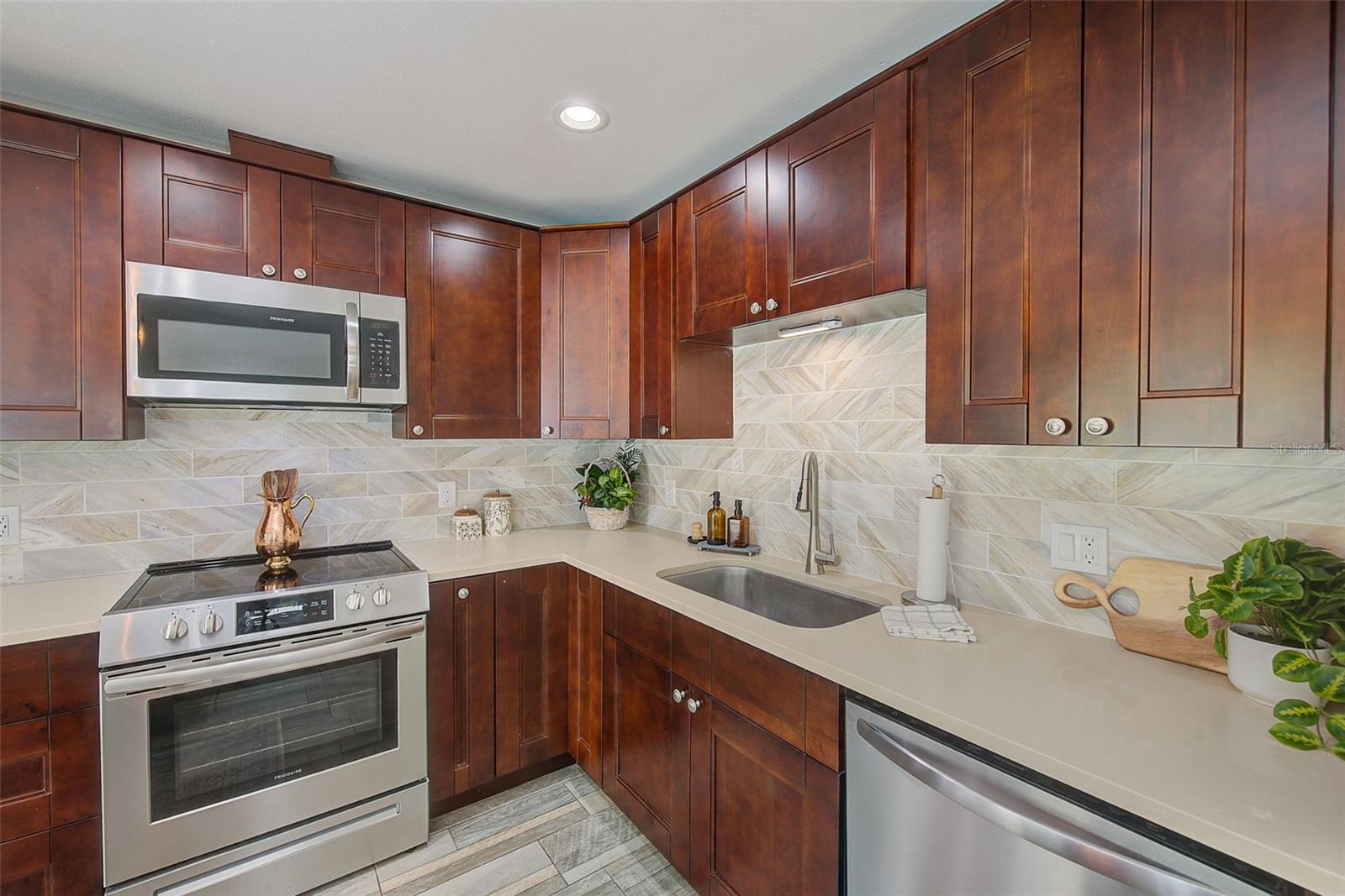 Image 35 of 59 For 2589 Sunny Breeze Avenue